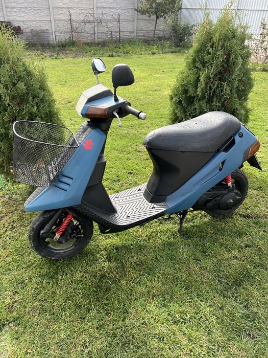 Скутер Suzuki 50 кубів
