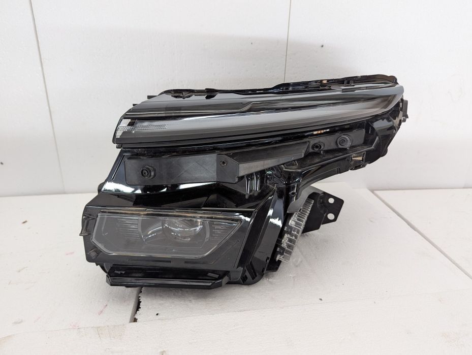 Фара ліва права CHEVROLET EQUINOX EV RS / LTідеальний стан