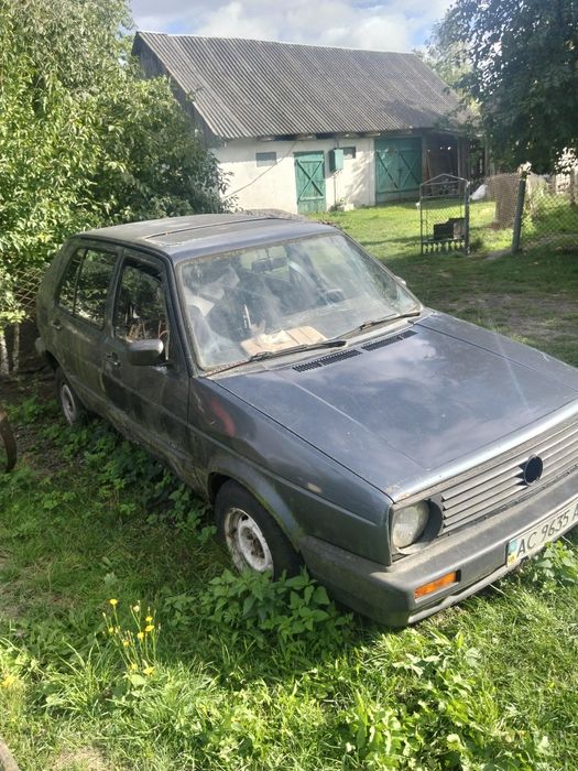 в машині коробка і мотор живий