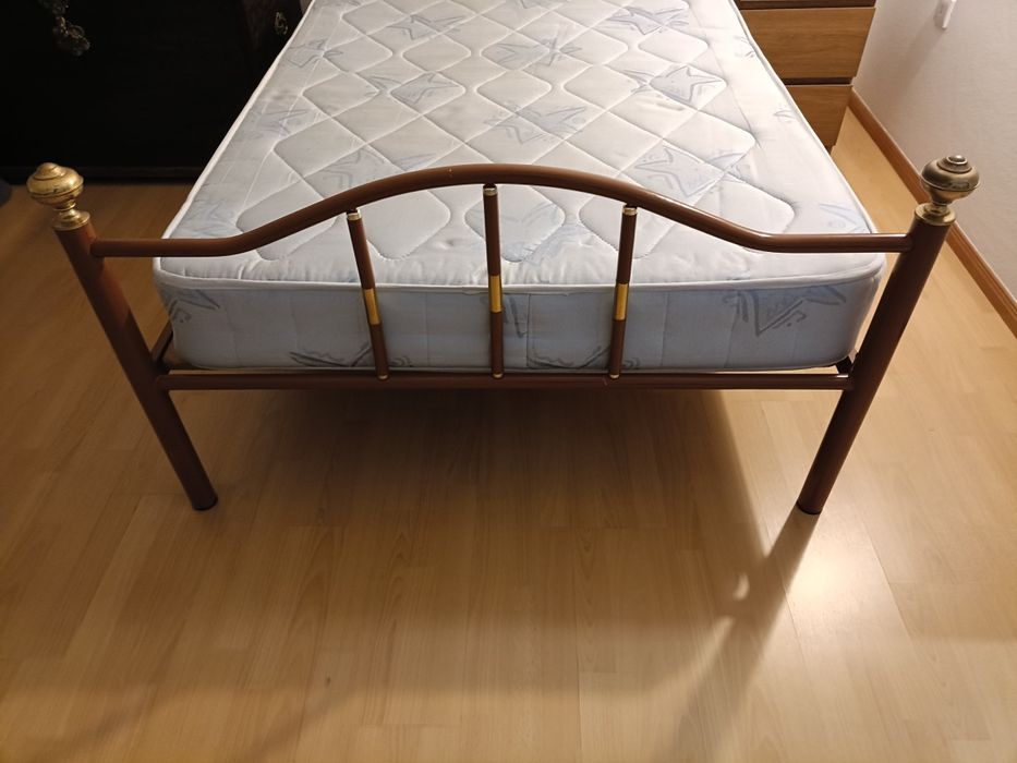 Cama Corpo e Meio 190x130cm