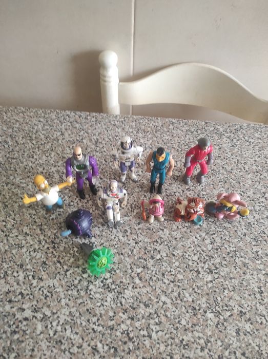 Lote de Bonecos de Miniaturas