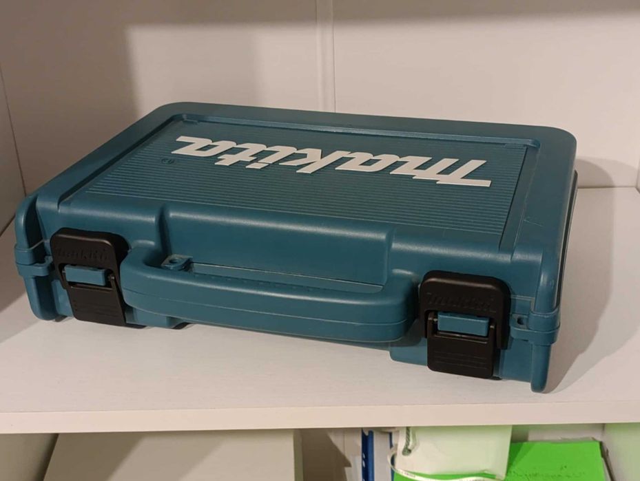 walizka makita DF330DWE