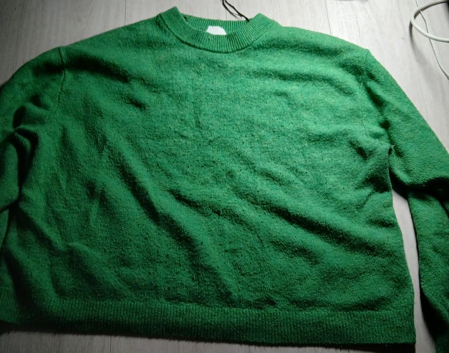 Lekki Zielony sweter