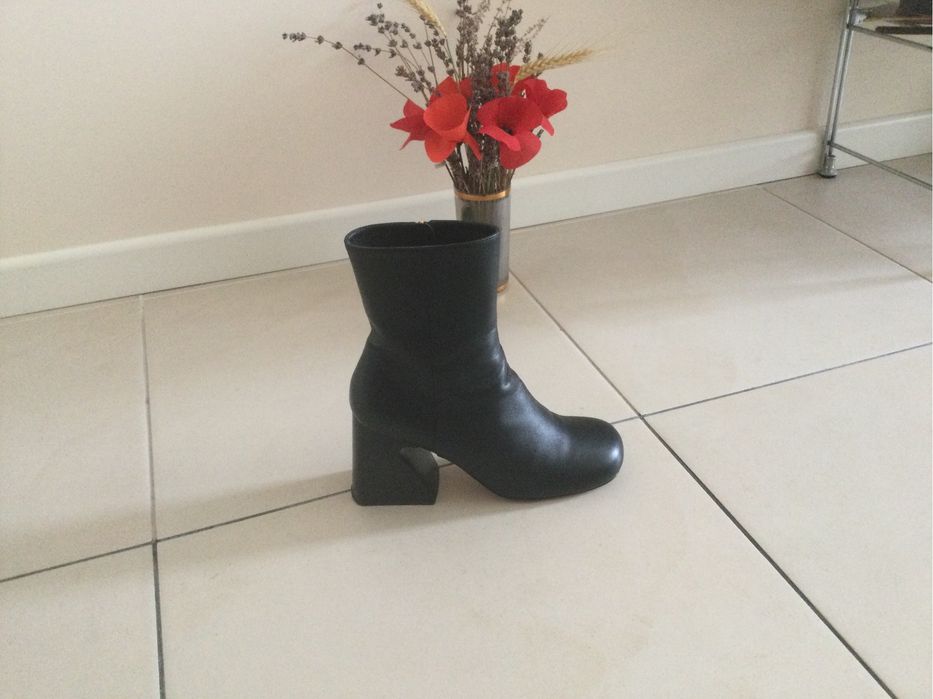 Продам ботинки