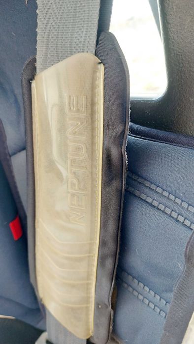 Vendo Cadeira Auto Chicco Neptune (Grupos I, II e III)