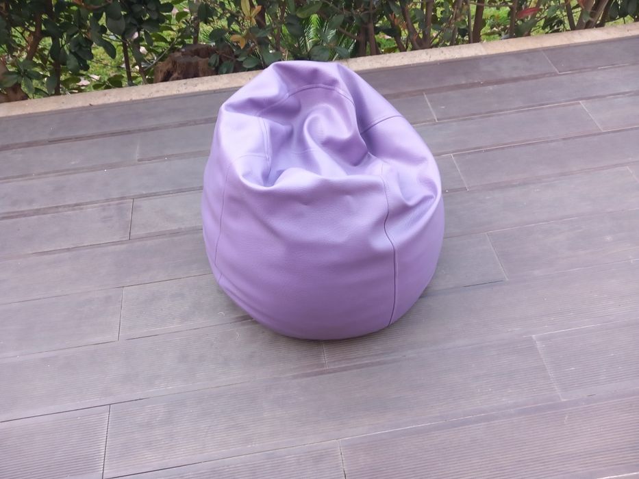 Puff em pele sintetica