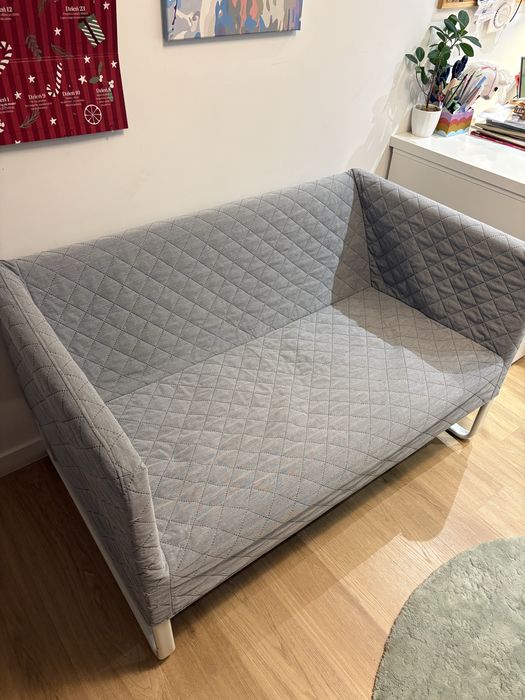 Mała wygodna sofa IKEA