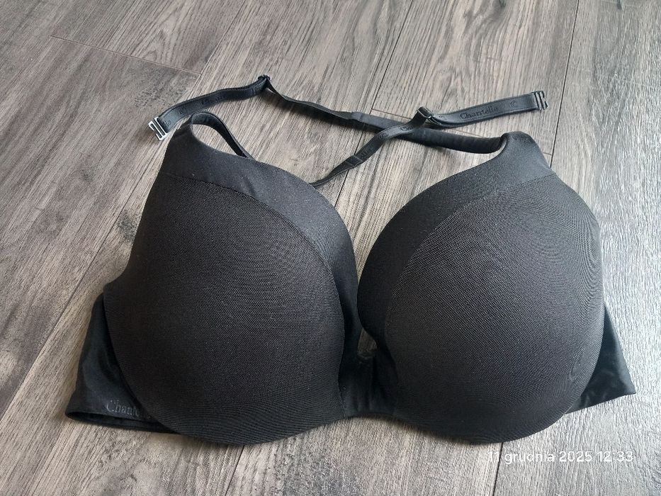 Gładki stanik Chantelle ok. 75C push-up czarny exclusive france