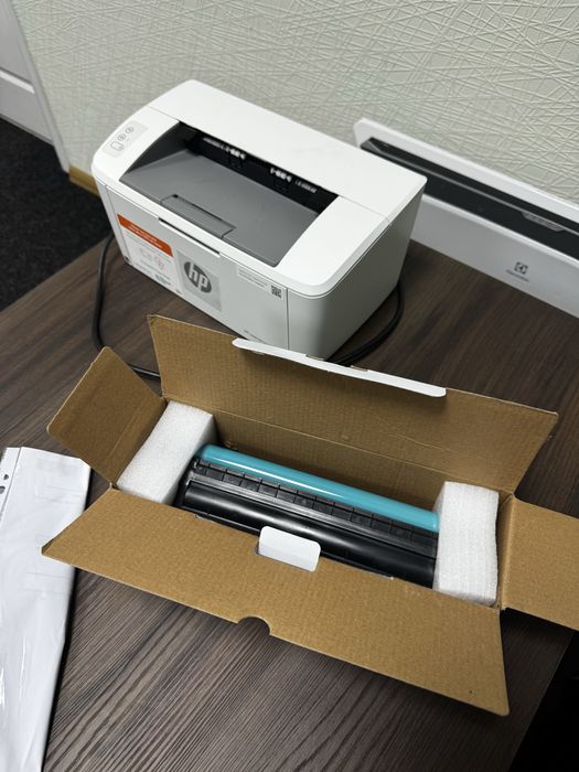 Принтер HP m110we з 2ма картриджами