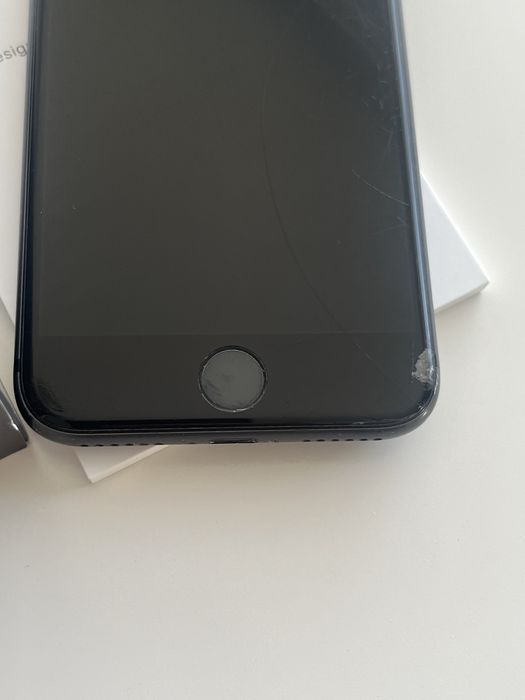 Iphone 8 64GB w pełni sprawny