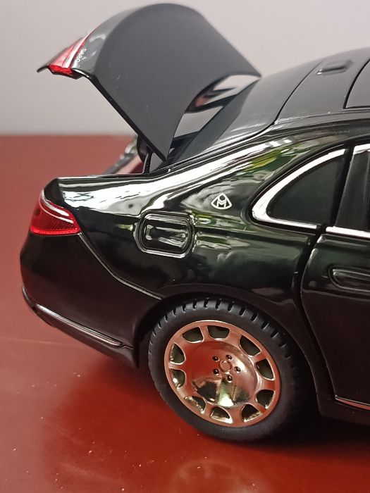 Модель Mercedes -Maybach S-Klasse (S 680) 1/24