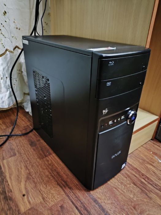 Компьютер монитор системник клавиатура мышка