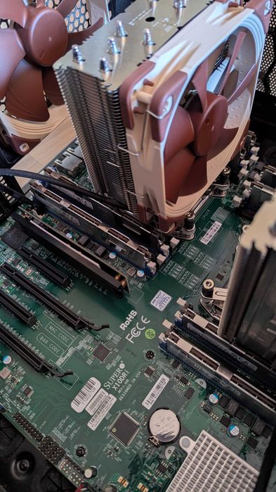 Serwer domowy 2x Xeon E5-2690v4 + 8x 64GB DDR4 LR (512GB) M386A8K40BM1