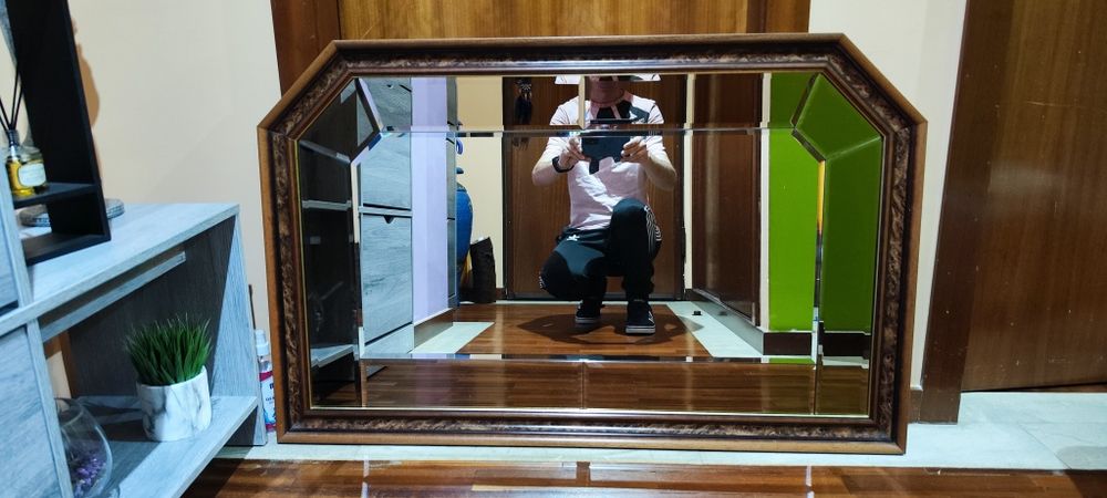 Espelho como novo com caixilho em madeira