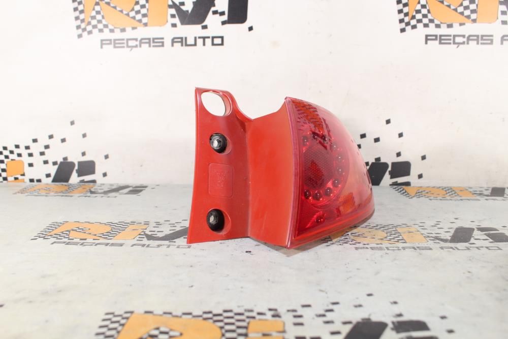 Farolim direito SEAT Leon (1P1)
