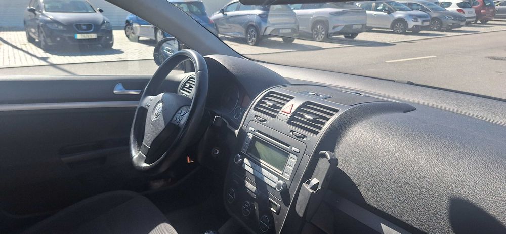 VW Jetta 1.9 TDI Confortline (2007) - Excelente Mecânica