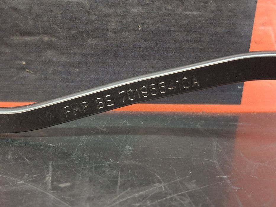 Haste / braço de escova limpa vidros frente direita MAN TGE Van (UY_)