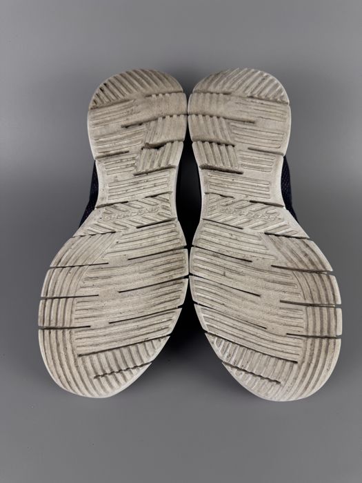 Розмір 39 25 см Жіночі кросівки Skechers Glider Harmony