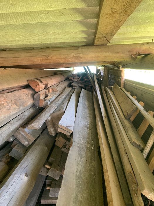 Sprzedam stare drewno po rozbiórce stodoły