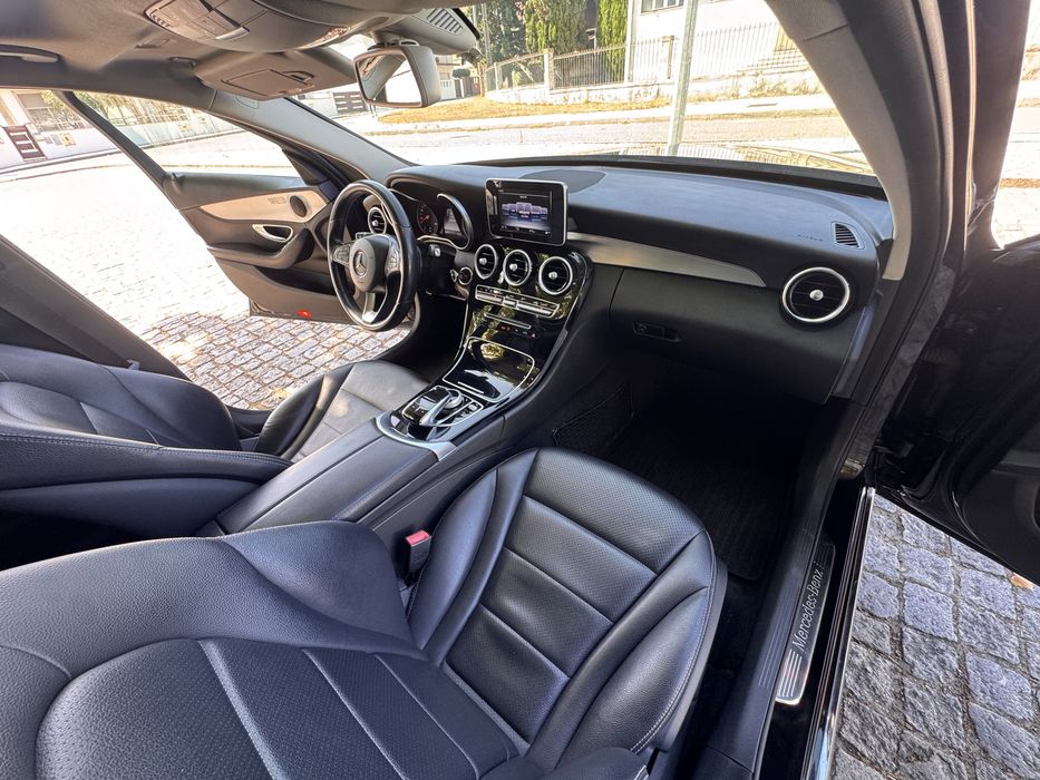 Mercedes-Benz C 180 BlueTEC – Automática