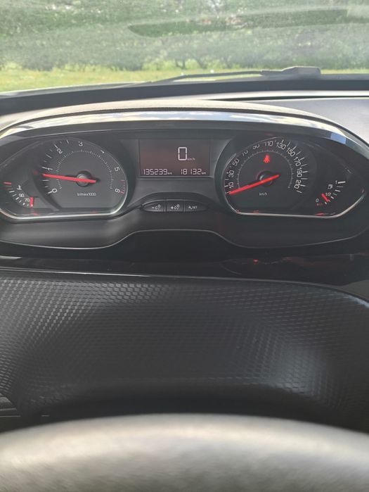 Peugeot 208 1.6 hdi