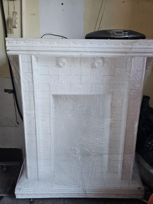 Камін декоративний