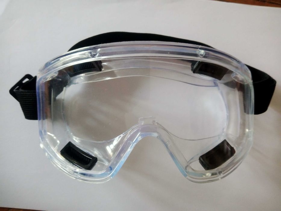Gogle ochronne do pracy chroniace oczy ale też do motocykla , motoru