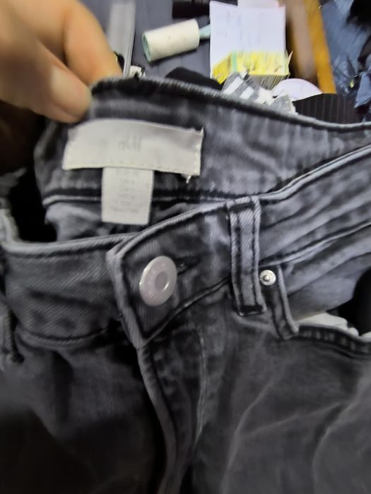 Spodnie jeansowe czarne jeansy super fason straight