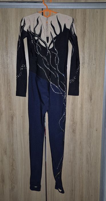 Костюм для повітряної гімнастики