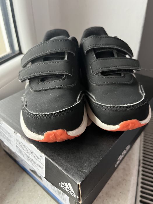 Buty chłopięce Adidas, rozmiar 24