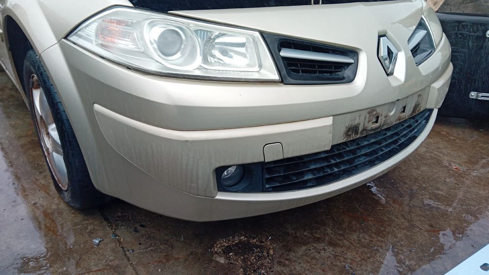 Pára-choques frente RENAULT Megane II (BM0/1_, CM0/1_)