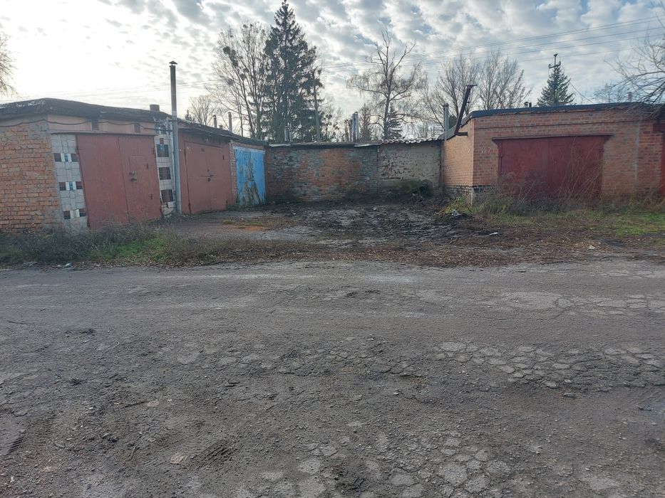 Гараж капітальний Боженка