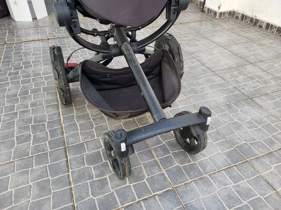 Carrinho de Bebê e Ovinho