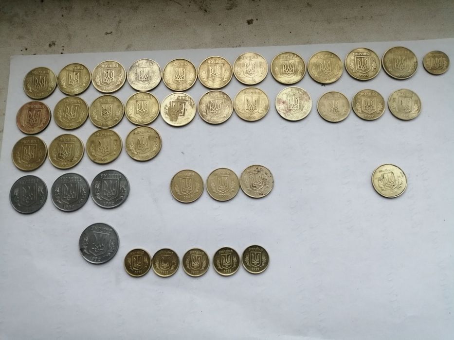 Продам монети ціна договірна