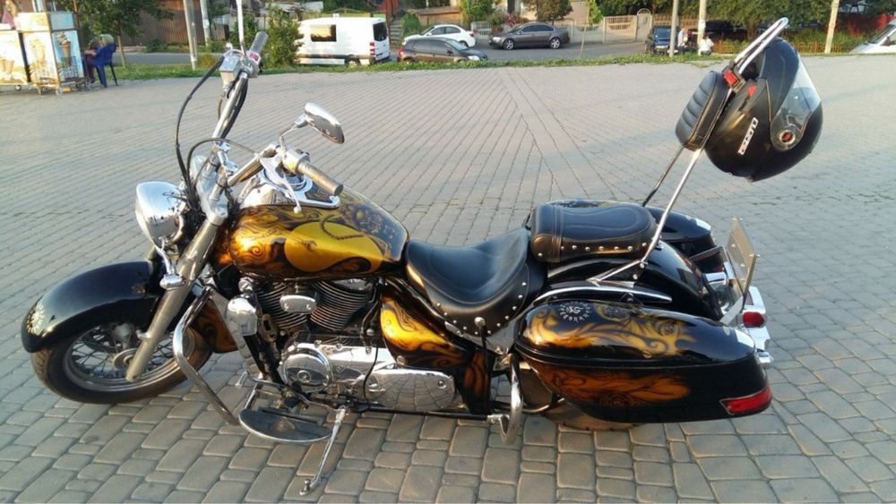 Suzuki intruder 800