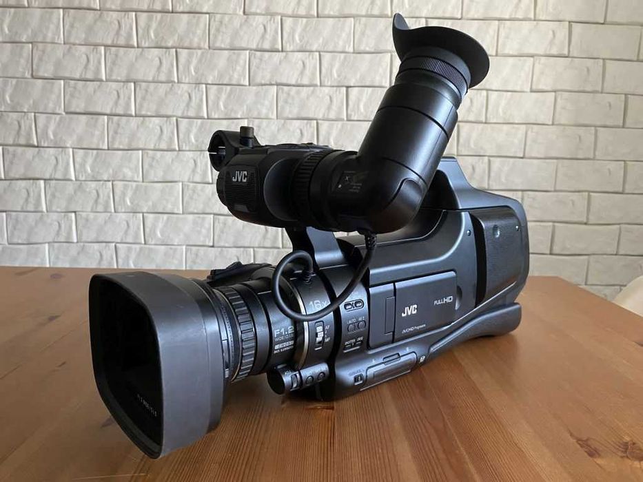 Kamera cyfrowa JVC GY-HM70E stan bardzo dobry