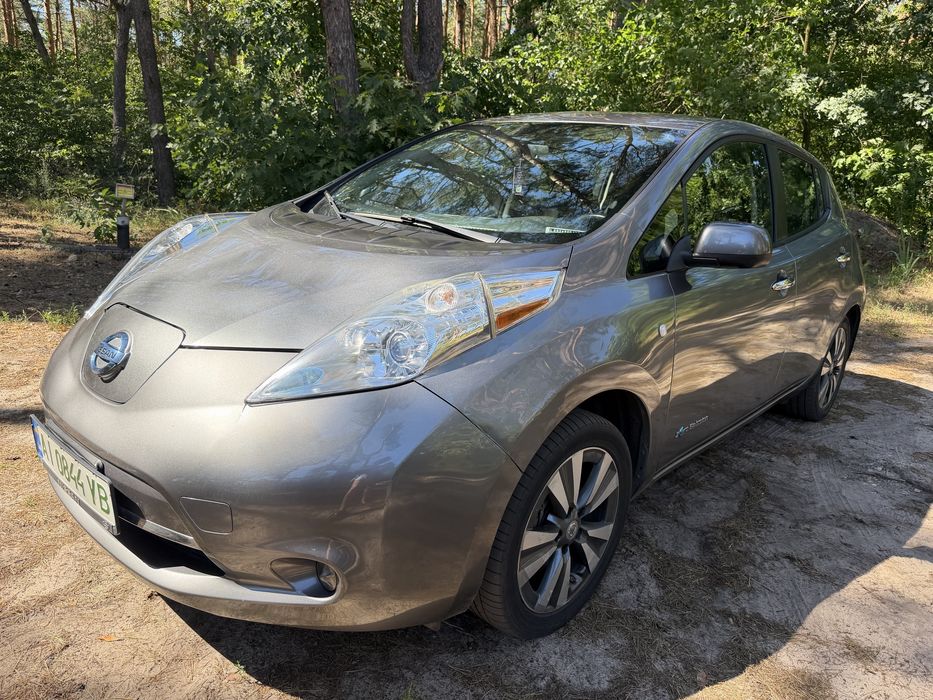 Електроавтомобіль Nissan Leaf 2015