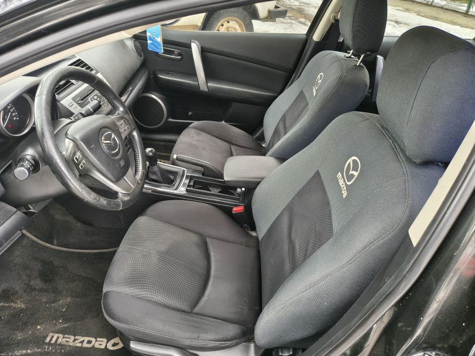 Автомобіль Мазда 6