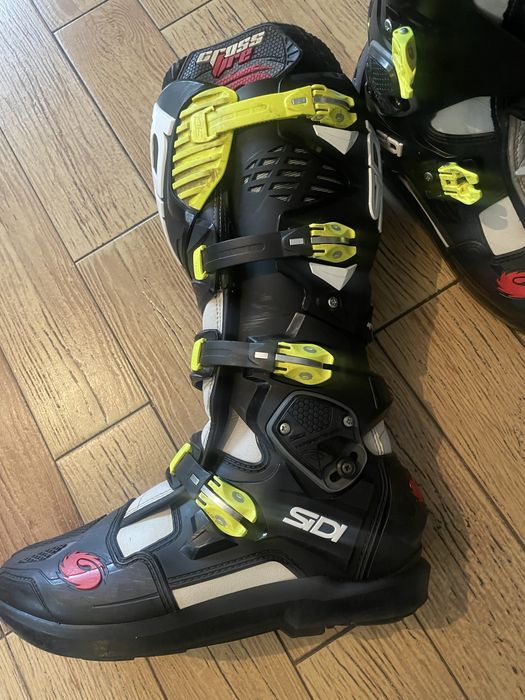 Buty Sidi Crossfire 3 srs zapinane na rzepu i klamry