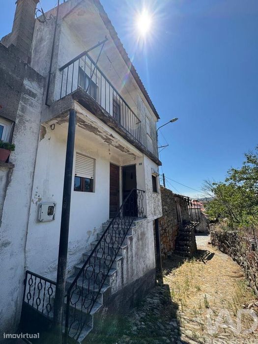 Casa / Villa T3 em Sendim de 60 m2