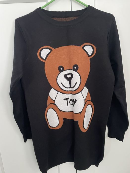 Sweter w rozmiarze M.