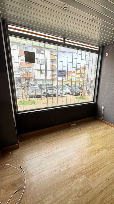 Para arrendar de Espaço comercial - Centro Comercial Bela Vista