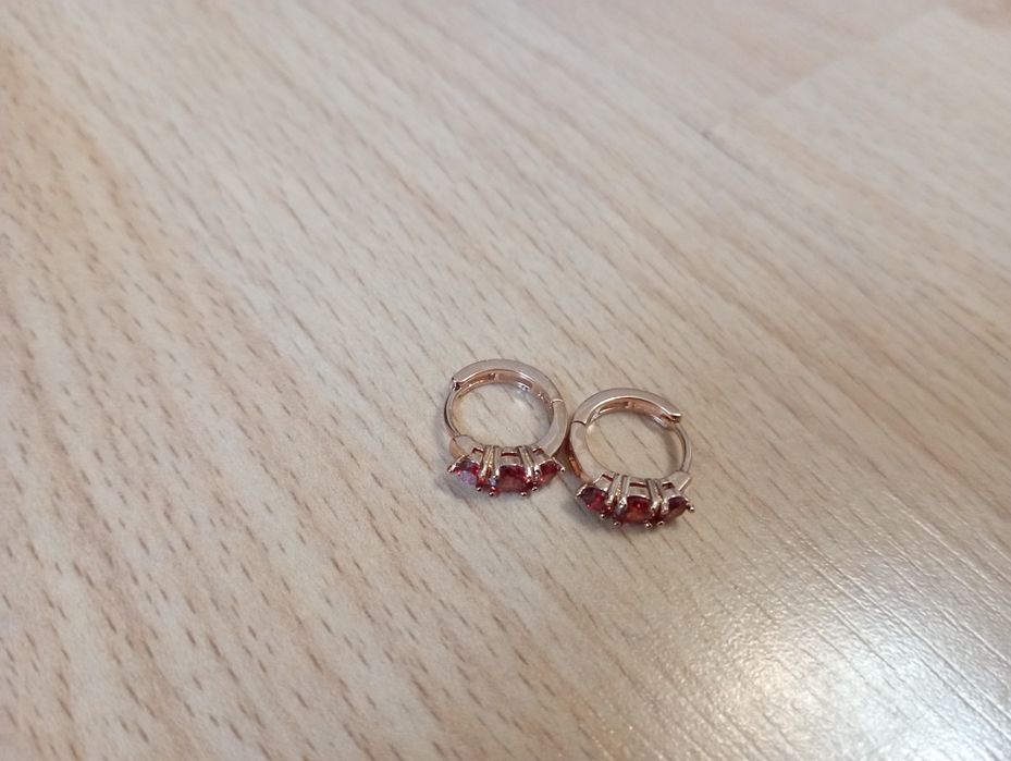 Сережки  дитячі .