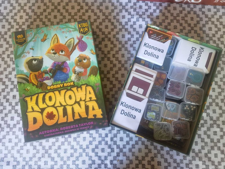 Sprzedaje grę planszową Klonowa Dolina dobry rok