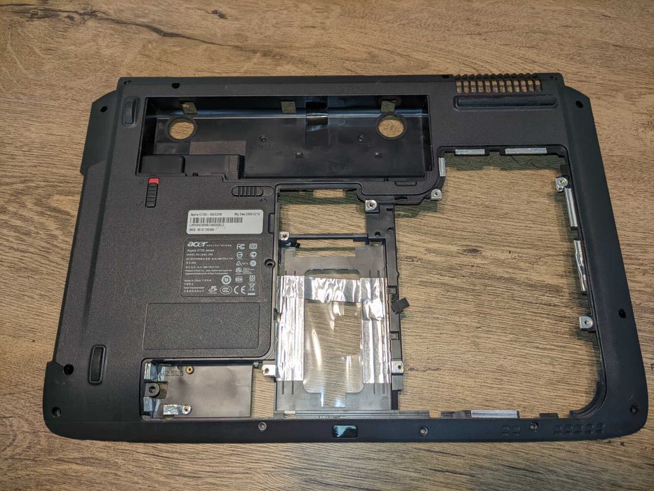 Продам ноутбук Acer Aspire 5739g на запчасти