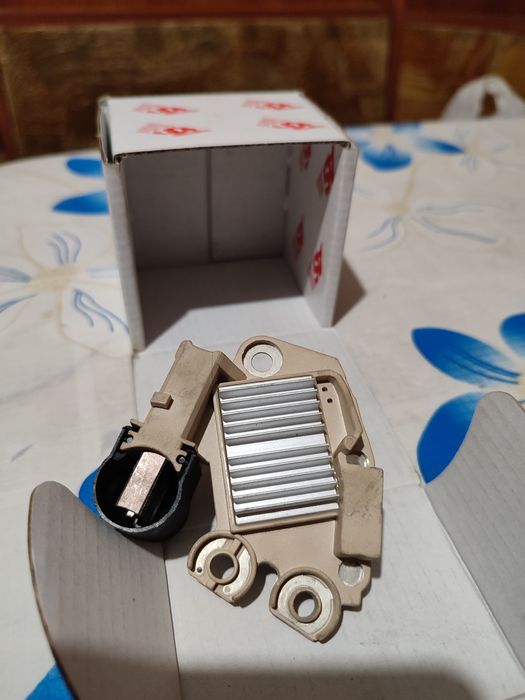 Релерегулятор новий