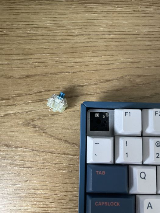 Iqunix f97 coral sea