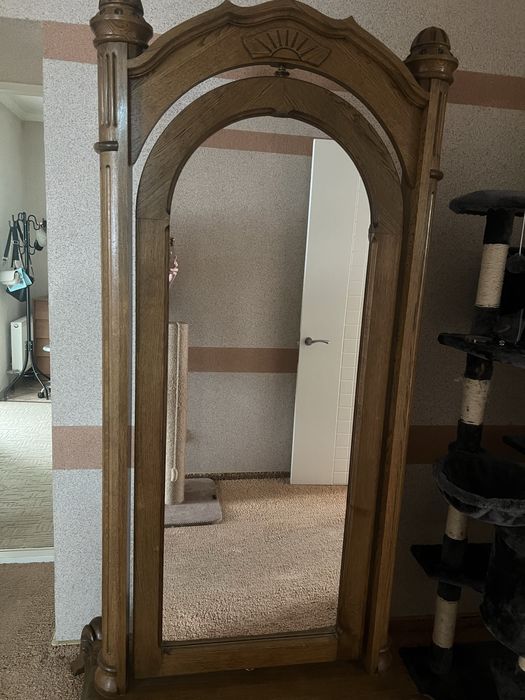 Зеркало напольное