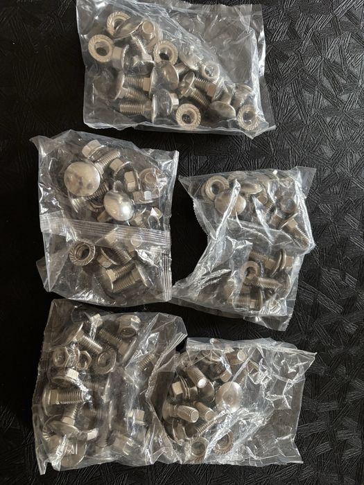 Śuba nierdzewna A2 M10x25mm + nakrętki 50szt