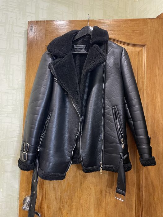 Продам женскую дубленку зима